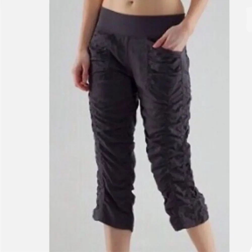 Lululemon cool down tencel ruched cropped pants size 4